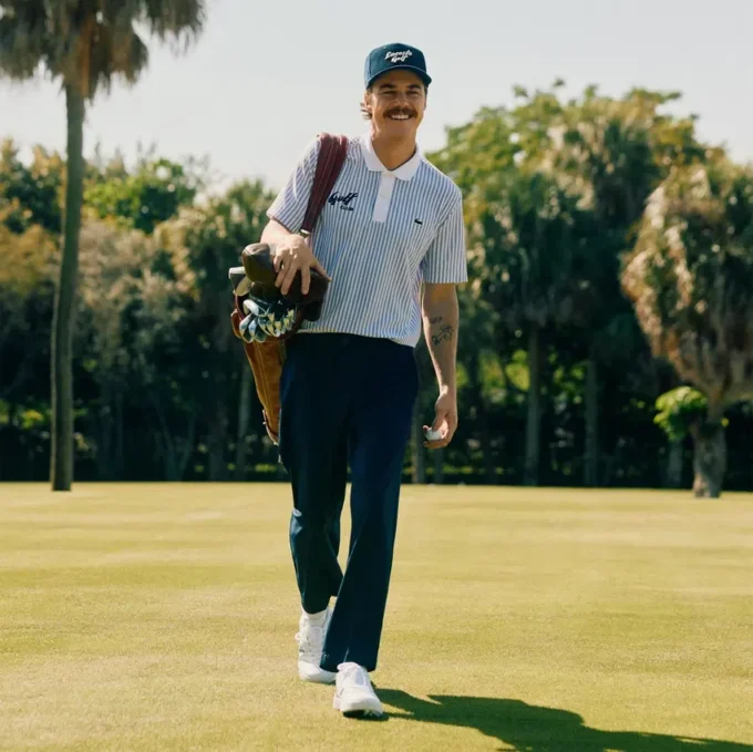 Broderad golfkeps i corduroy för herr Broderad golfkeps i corduroy för herr