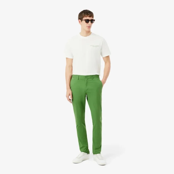 Chinobyxor i stretchig twill med smal passform Chinobyxor i stretchig twill med smal passform