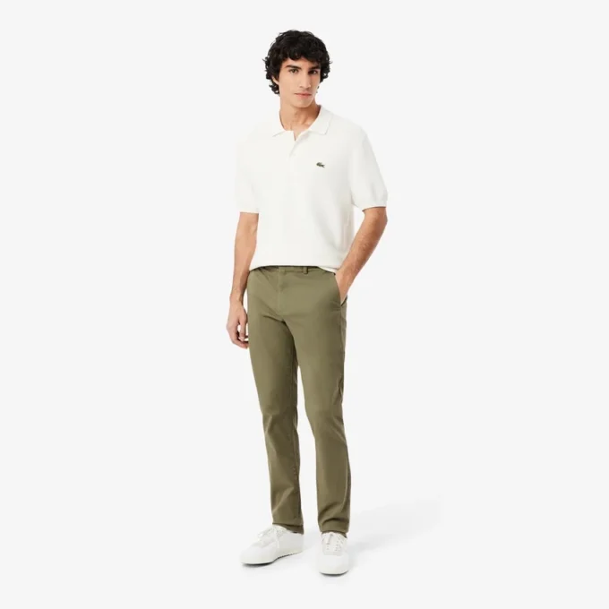 Chinobyxor i stretchig twill med smal passform Chinobyxor i stretchig twill med smal passform