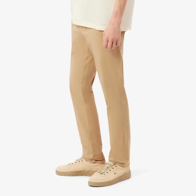 Chinobyxor i stretchig twill med smal passform Chinobyxor i stretchig twill med smal passform