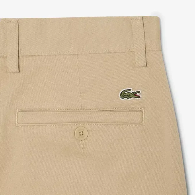 Chinobyxor i stretchig twill med smal passform Chinobyxor i stretchig twill med smal passform