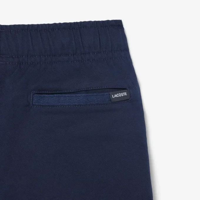 Chinoshorts i stretchig bomullstwill Chinoshorts i stretchig bomullstwill