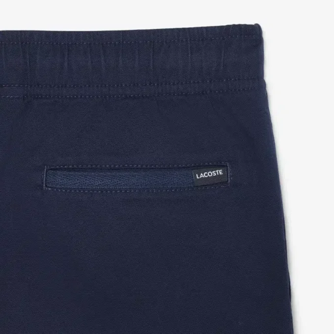 Chinoshorts i stretchig bomullstwill Chinoshorts i stretchig bomullstwill