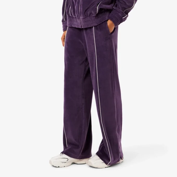 Damtröja i velour med kontrastdetaljer Damtröja i velour med kontrastdetaljer