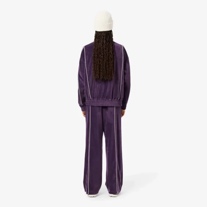 Damtröja i velour med kontrastdetaljer Damtröja i velour med kontrastdetaljer