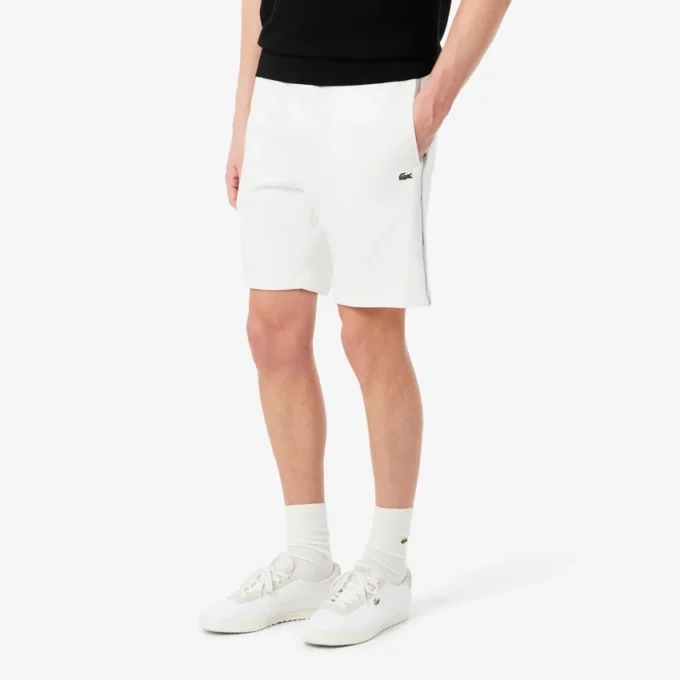 Fleece-shorts med logotyp och ränder i normal passform Fleece-shorts med logotyp och ränder i normal passform