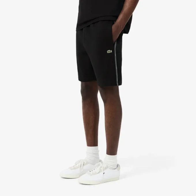 Fleece-shorts med logotyp och ränder i normal passform Fleece-shorts med logotyp och ränder i normal passform