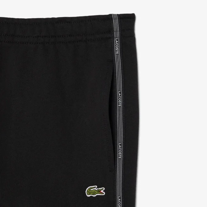 Fleece-shorts med logotyp och ränder i normal passform Fleece-shorts med logotyp och ränder i normal passform