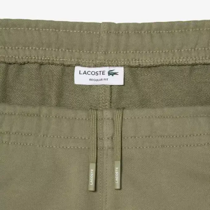 Fleece-shorts med logotyp och ränder i normal passform Fleece-shorts med logotyp och ränder i normal passform