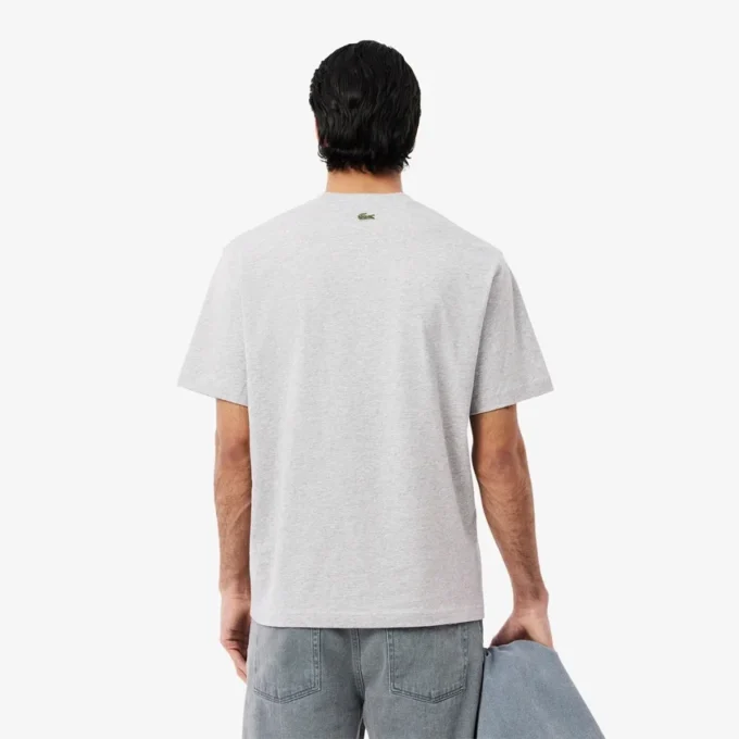 Herr-T-shirt i bomull med klassisk passform och tryck Herr-T-shirt i bomull med klassisk passform och tryck