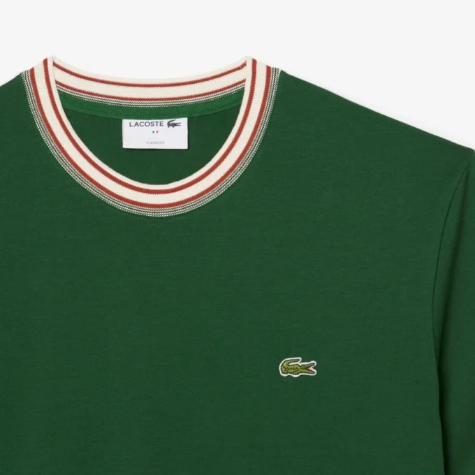Herr-T-shirt med randig hals, tillverkad i Frankrike Herr-T-shirt med randig hals, tillverkad i Frankrike