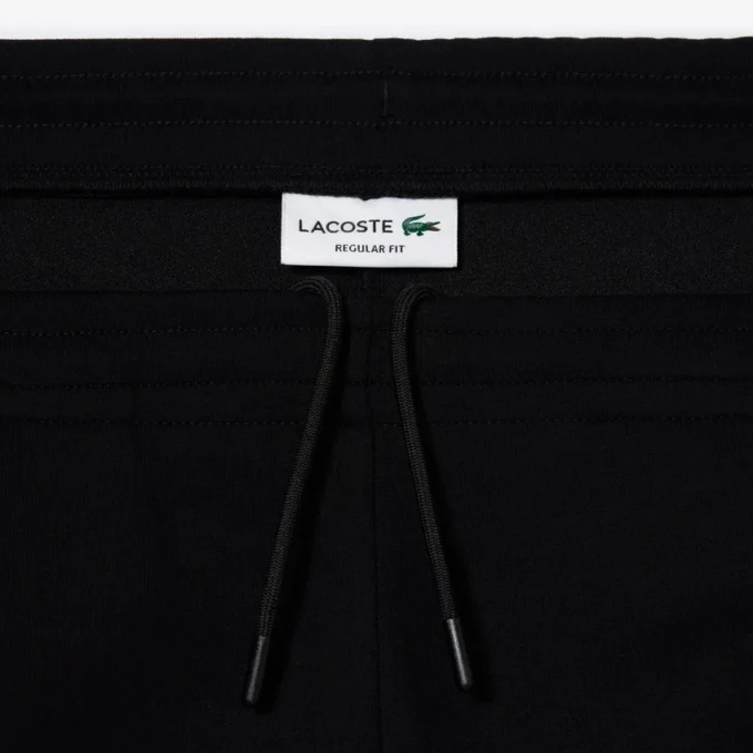 Herrshorts i stretchbomull med normal passform Herrshorts i stretchbomull med normal passform