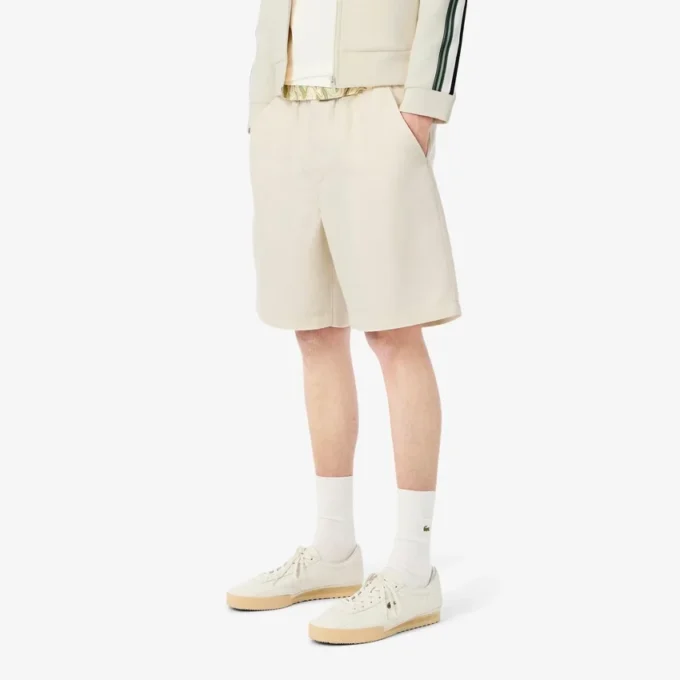 Herrshorts i ullblandning med normal passform Herrshorts i ullblandning med normal passform