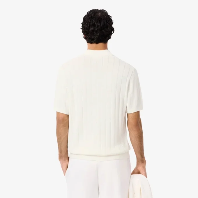 Herrtröja i mjuk ribbad stickning med polokrage Herrtröja i mjuk ribbad stickning med polokrage