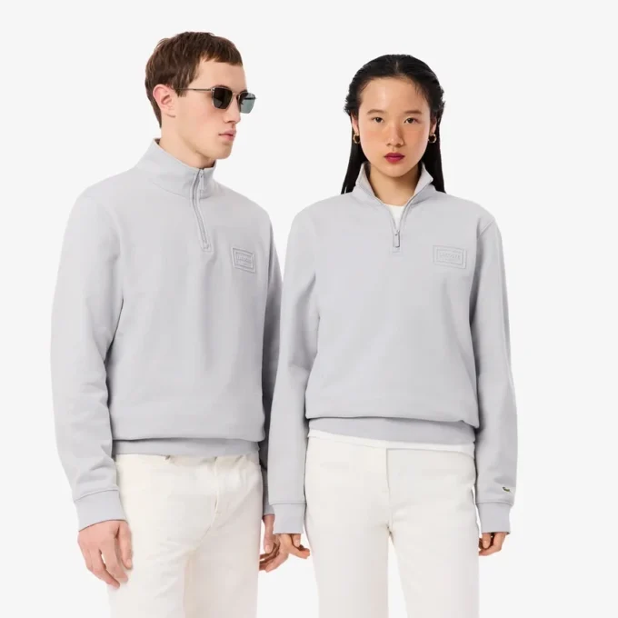 Höghalsad sweatshirt med dragkedja och prägling