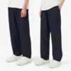 Joggingbyxor i denim från catwalken Joggingbyxor i denim från catwalken