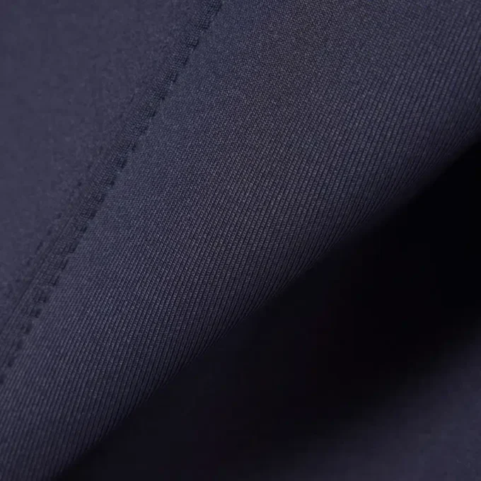 Joggingbyxor med broderat mönster i lös passform Joggingbyxor med broderat mönster i lös passform
