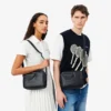 Lacoste Club väska i kornigt läder Lacoste Club väska i kornigt läder