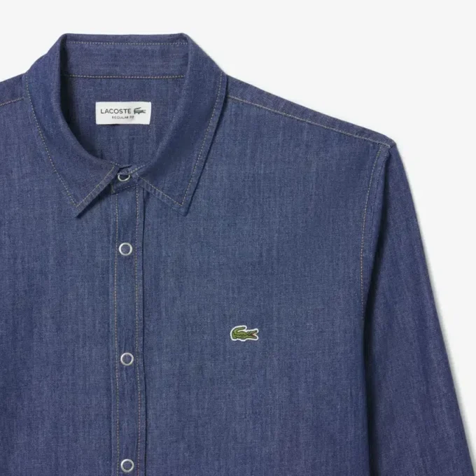 Lätt denimskjorta för män med normal passform Lätt denimskjorta för män med normal passform