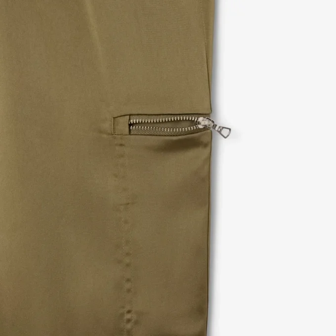 Oversized satinbyxor för dam Oversized satinbyxor för dam