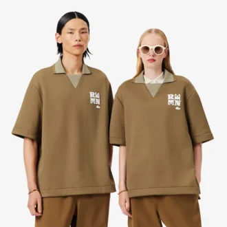 Oversized satinpikétröja med Runway-märke