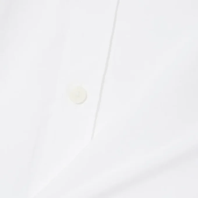 Poplin-skjorta med kort ärm och normal passform Poplin-skjorta med kort ärm och normal passform
