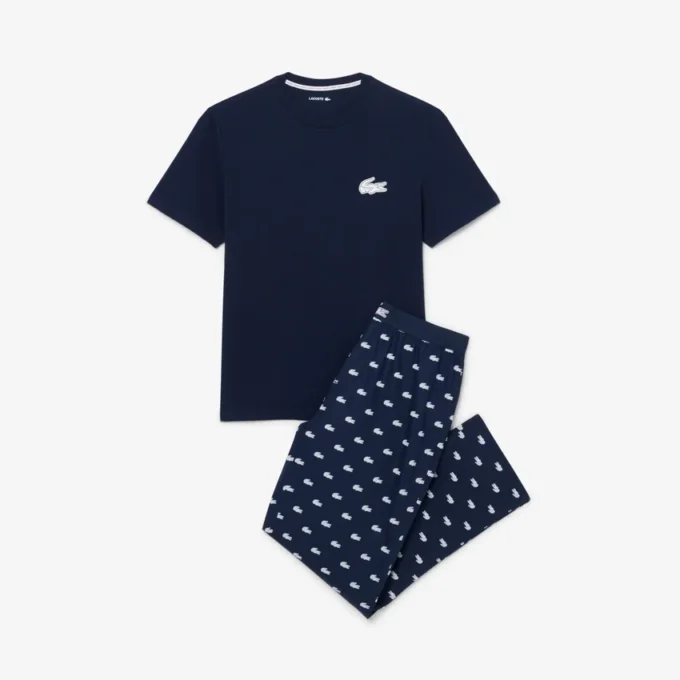 Pyjamas i bomull med krokodiltryck Pyjamas i bomull med krokodiltryck