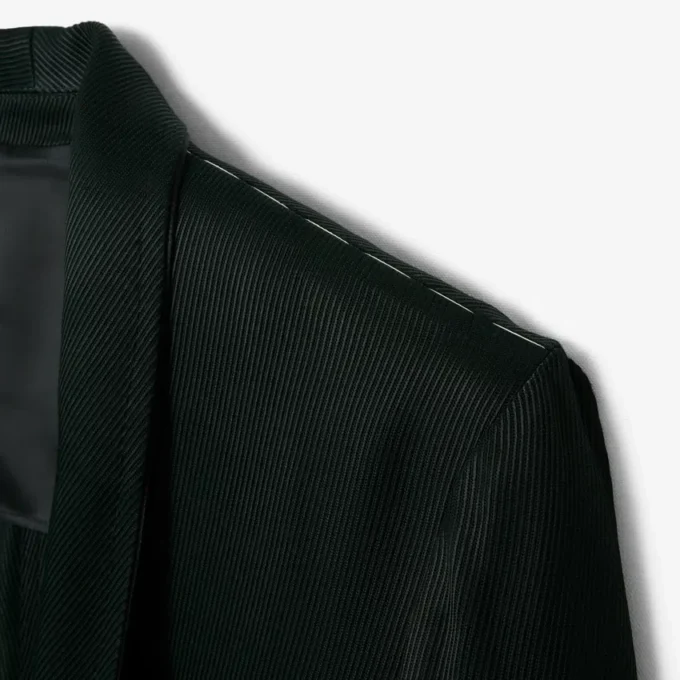 Runway-blazer i satin med sjalkrage Runway-blazer i satin med sjalkrage