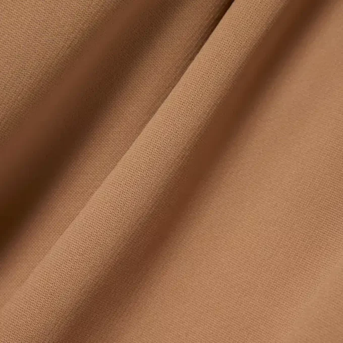 Runway-joggingbyxor i plisserad satin Runway-joggingbyxor i plisserad satin