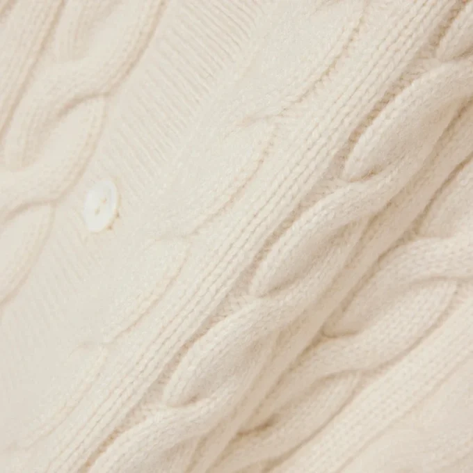Runway kashmir-kofta med kabelstickning Runway kashmir-kofta med kabelstickning