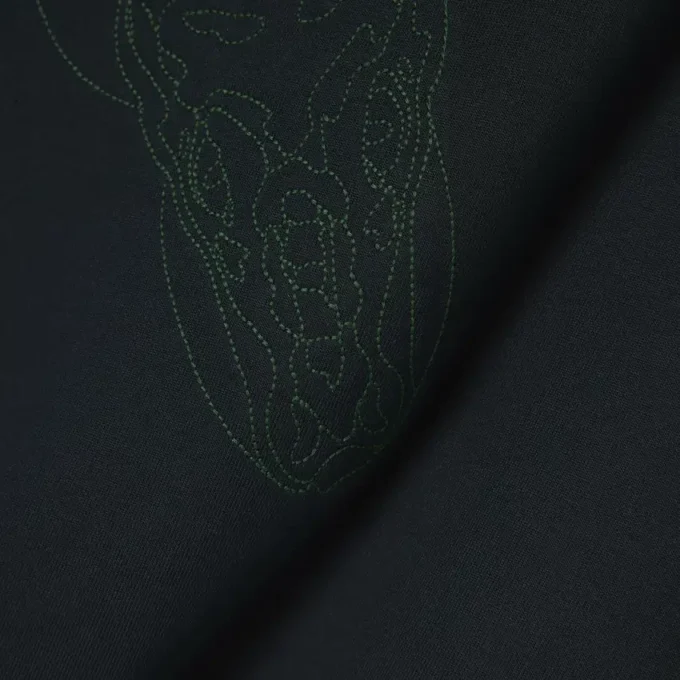 Runway-T-shirt med broderad krokodil Runway-T-shirt med broderad krokodil