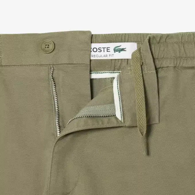 Shorts i stretchbomull med normal passform