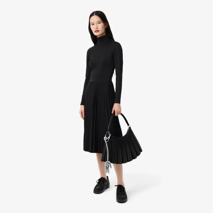 Slim fit-klänning med hög hals för dam Slim fit-klänning med hög hals för dam