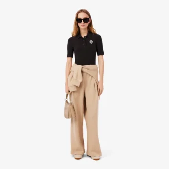 Slim fit-pikétröja med broderi