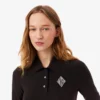 Slim fit-pikétröja med broderi