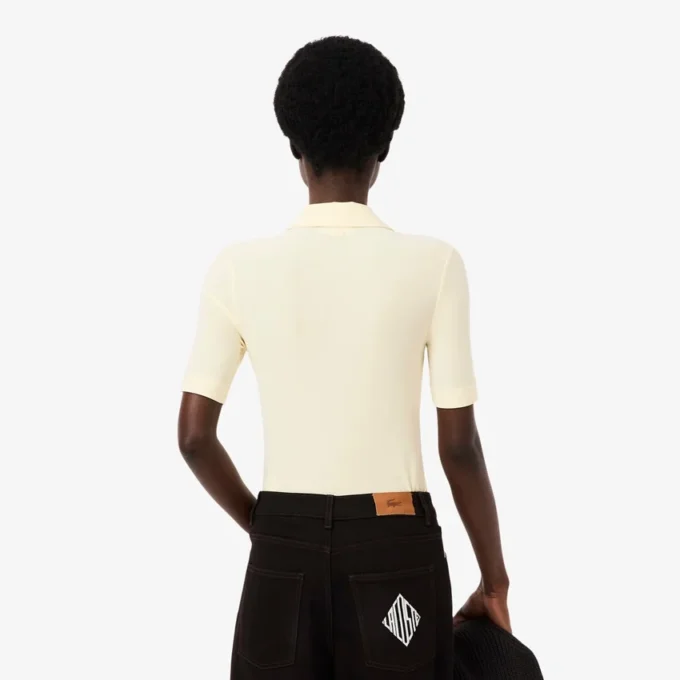 Slim fit-pikétröja med broderi Slim fit-pikétröja med broderi