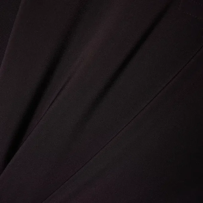 Slim fit-pikétröja med broderi