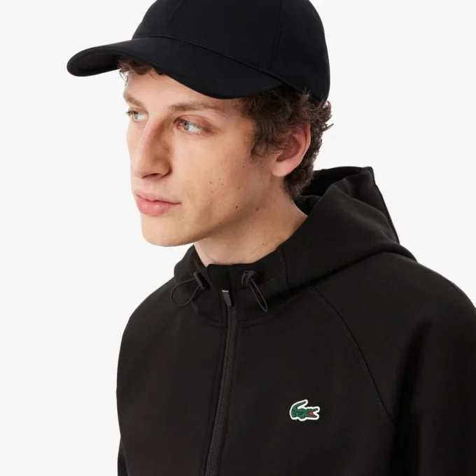 Sportig stretchig hoodie med dragkedja Sportig stretchig hoodie med dragkedja