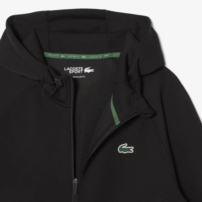 Sportig stretchig hoodie med dragkedja Sportig stretchig hoodie med dragkedja