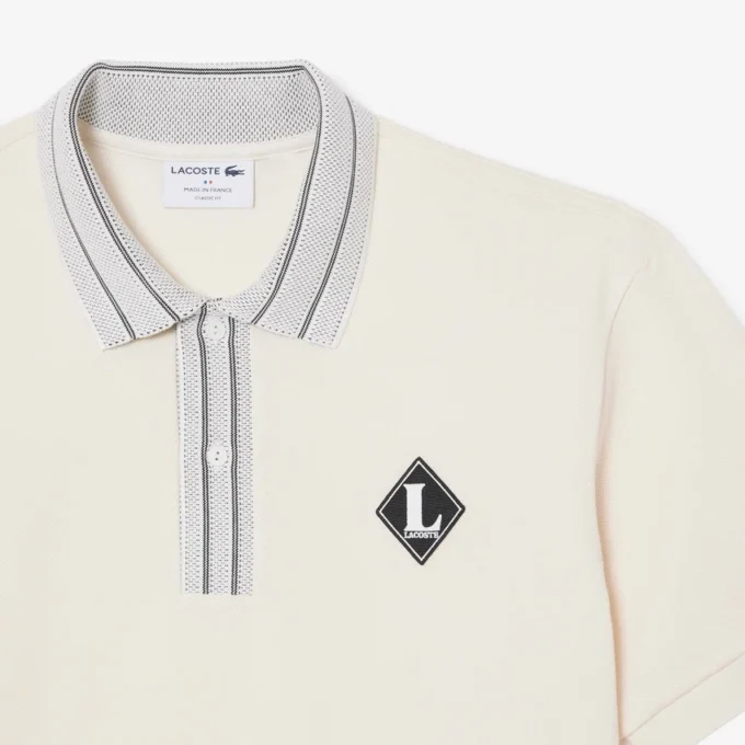 Tillverkad i Frankrike Pikétröja med klassisk passform och emblem
