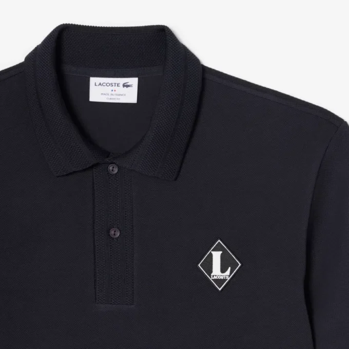 Tillverkad i Frankrike Pikétröja med klassisk passform och emblem