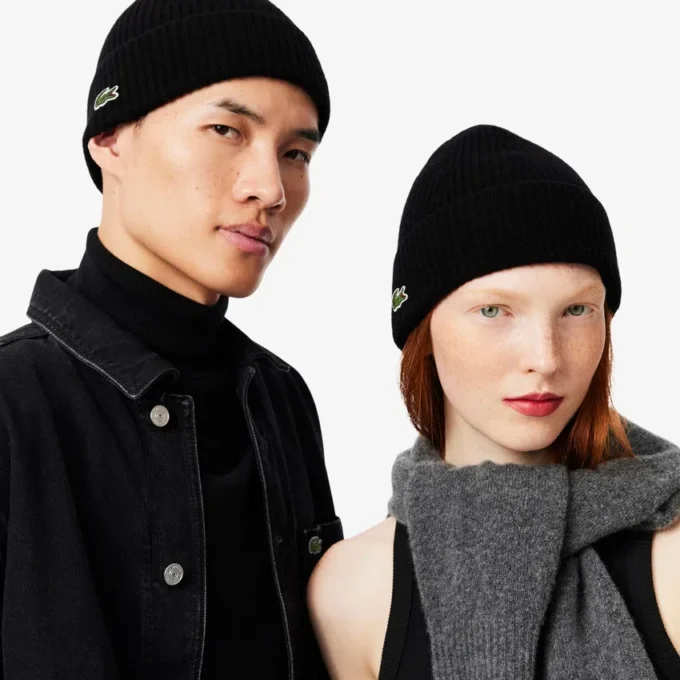 Unisex-mössa i ribbstickad ull